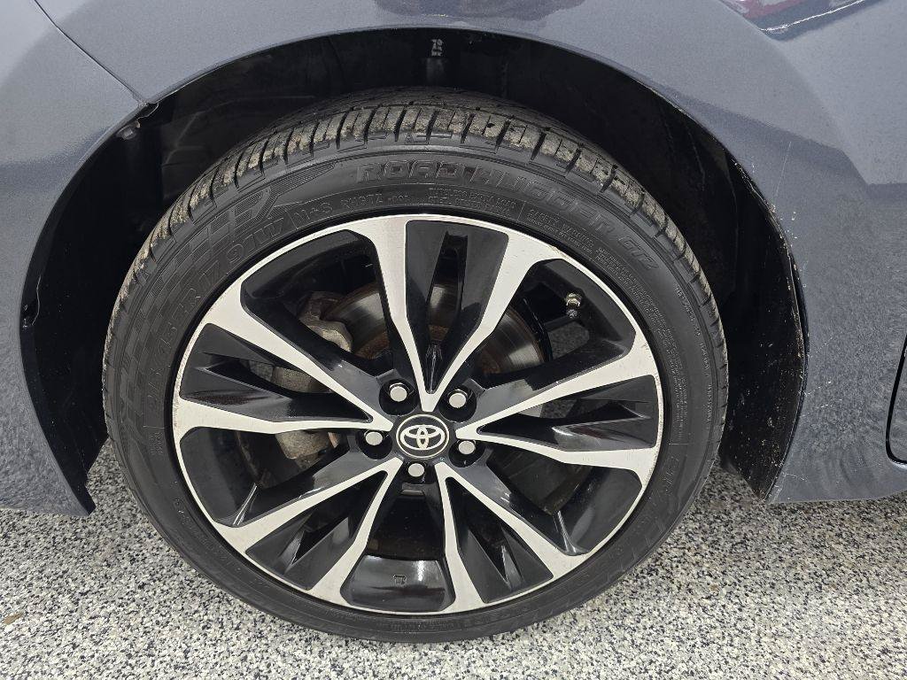 Used 2018 Toyota Corolla SE FWD image 31