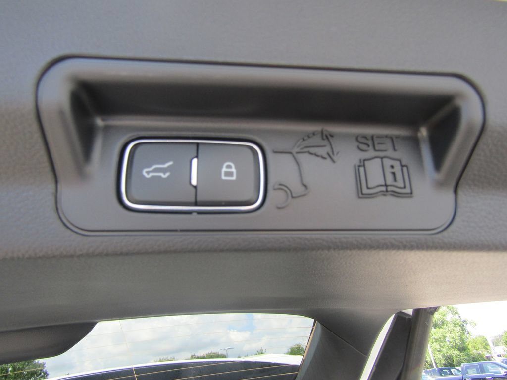 New 2026 Ford Explorer ST-Line AWD/4WD image 37