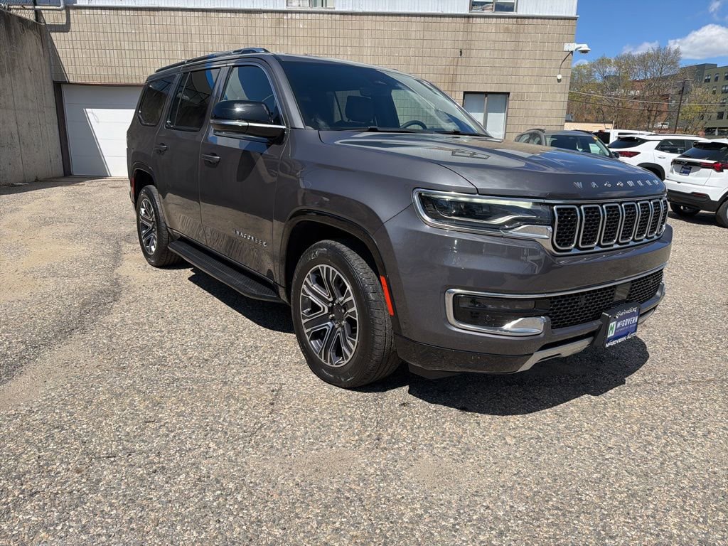 Used 2024 Jeep Wagoneer Series II w/ Flexible Seating Group AWD/4WD image 9