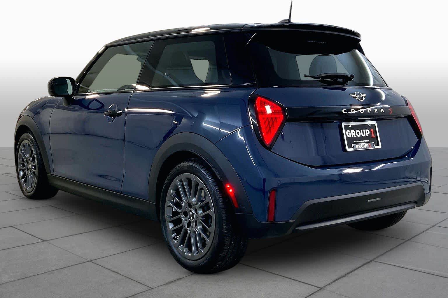 Used 2025 MINI Cooper S FWD image 11
