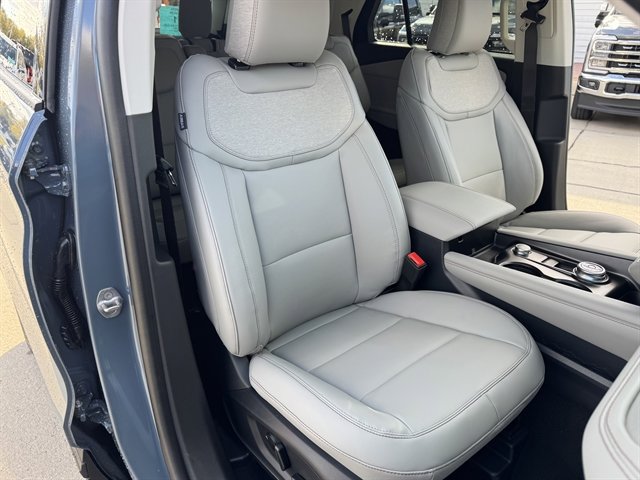 New 2026 Ford Explorer Active image 23