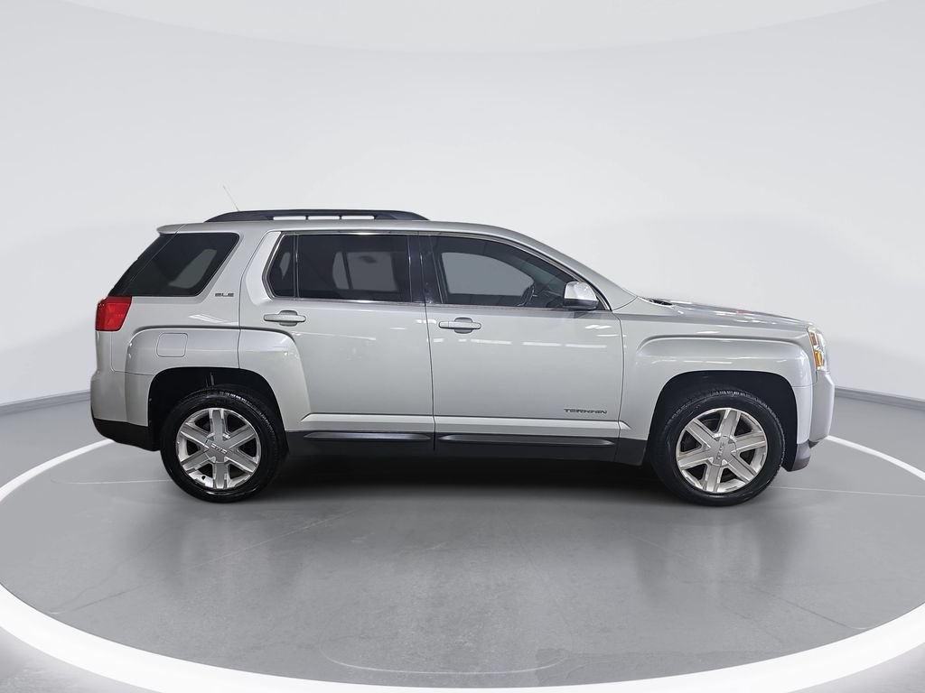 Used 2011 GMC Terrain SLE w/ Convenience Package FWD image 2