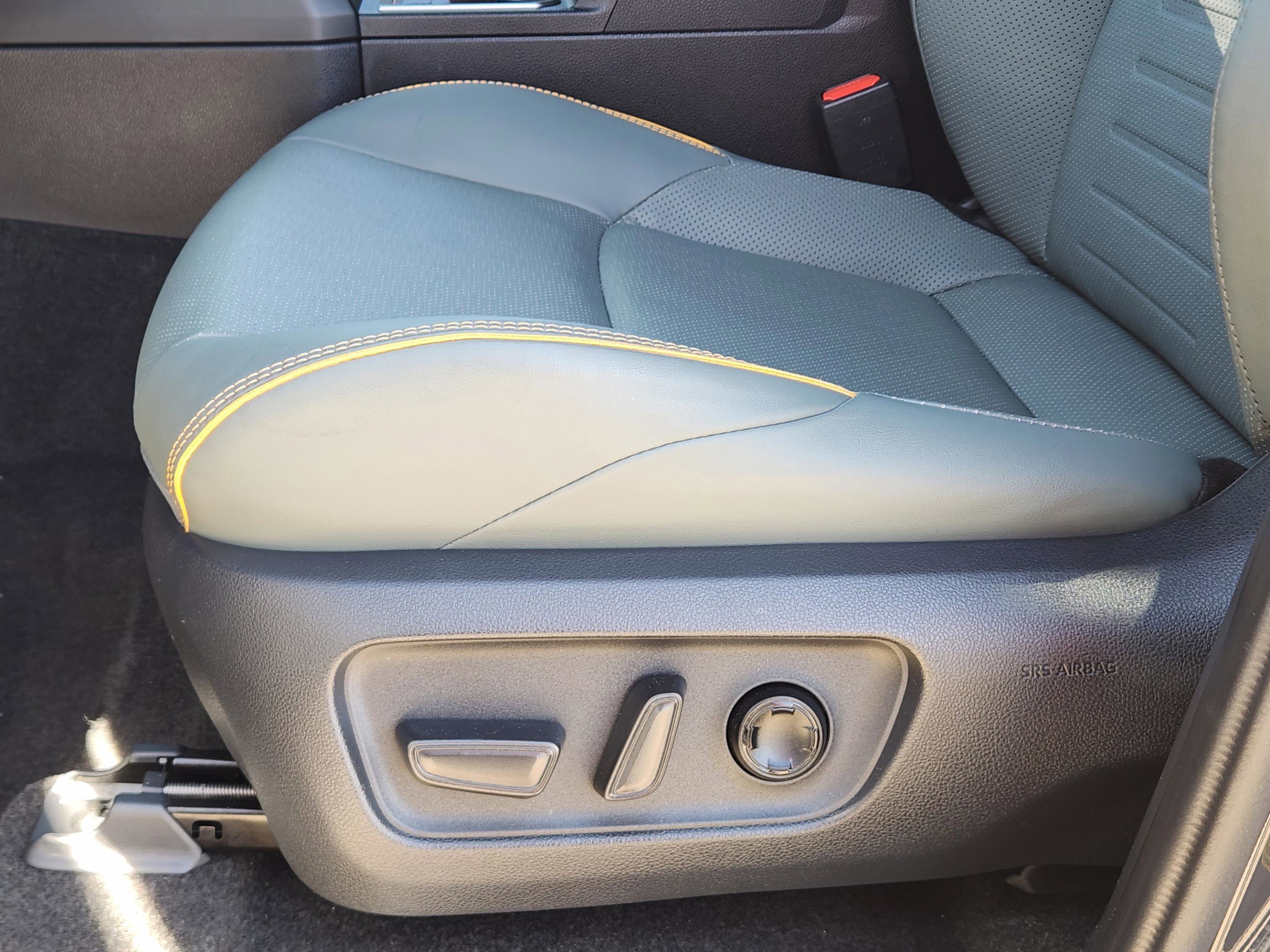 Used 2025 Toyota 4Runner Trailhunter image 33