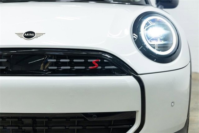 Certified 2025 MINI Cooper S image 8