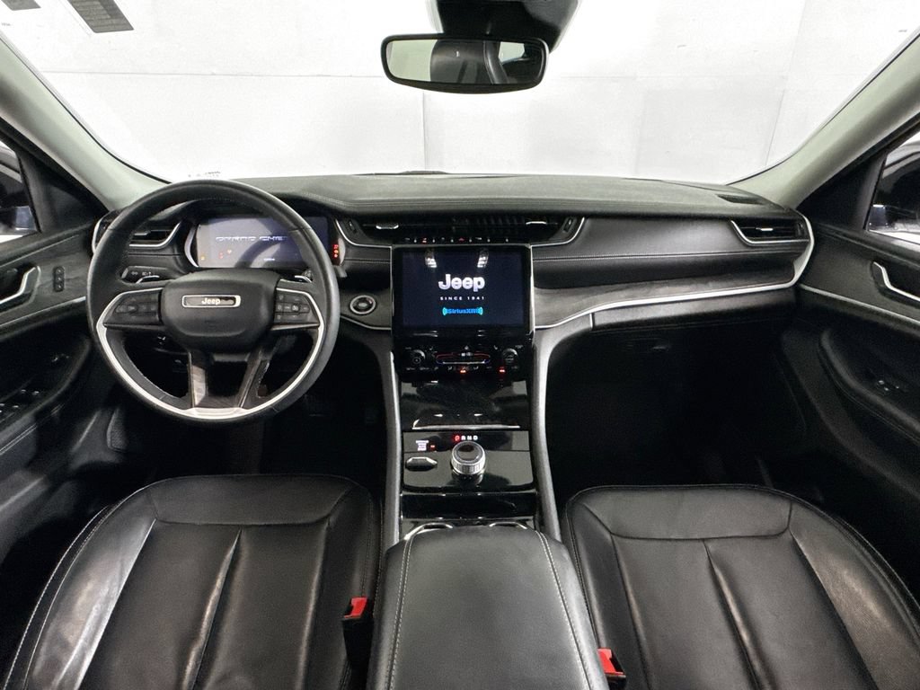 Used 2023 Jeep Grand Cherokee Limited AWD/4WD image 29