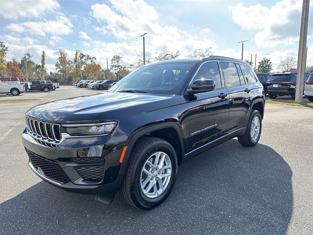 New 2025 Jeep Grand Cherokee Laredo X w/ Luxury Tech Group I image 7
