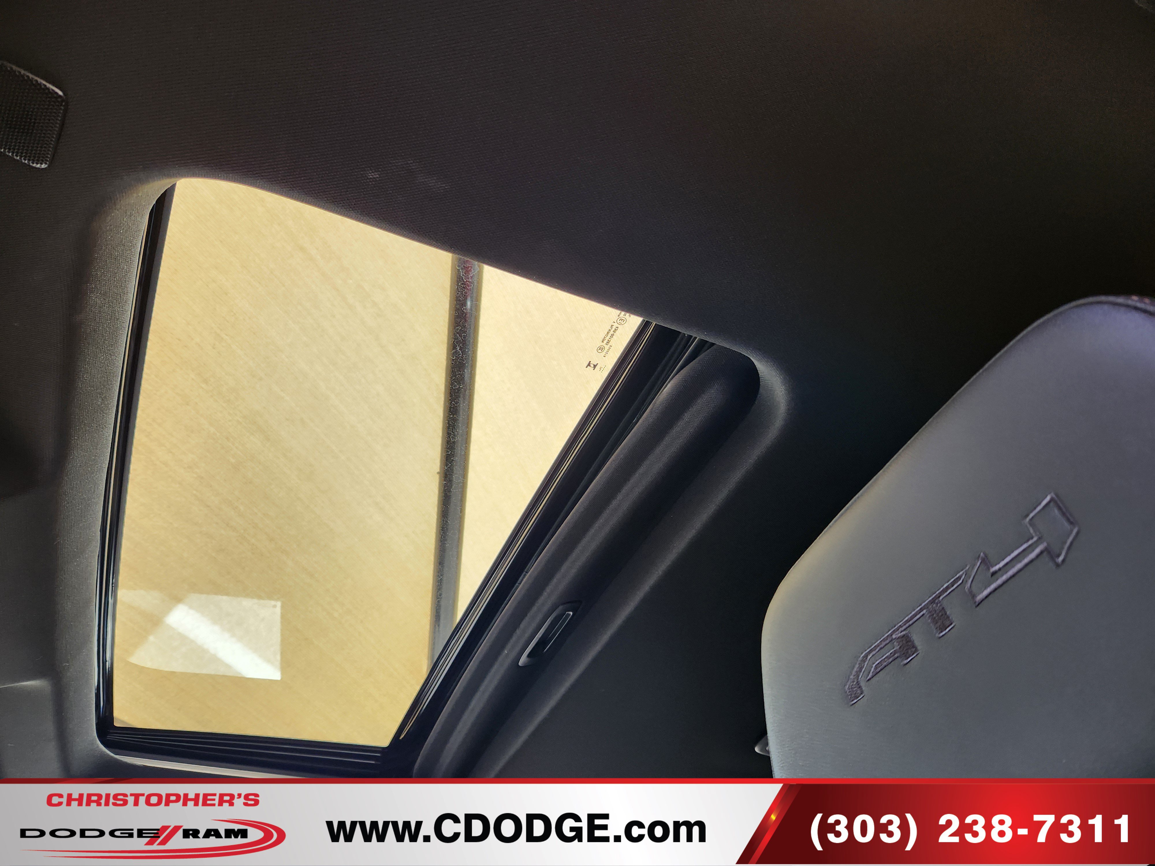 Used 2025 GMC Sierra 1500 AT4 w/ AT4 Premium Package AWD/4WD image 18