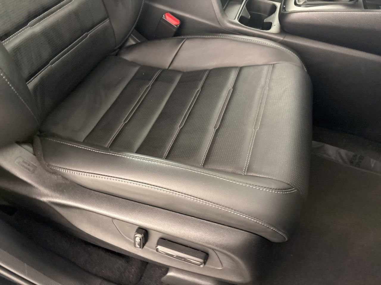 Used 2025 Honda CR-V EX-L image 30