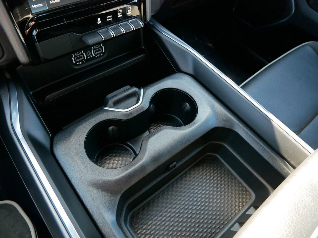 Used 2024 RAM 1500 Laramie image 27