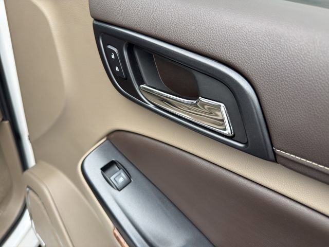 Used 2019 Chevrolet Suburban Premier AWD/4WD image 16