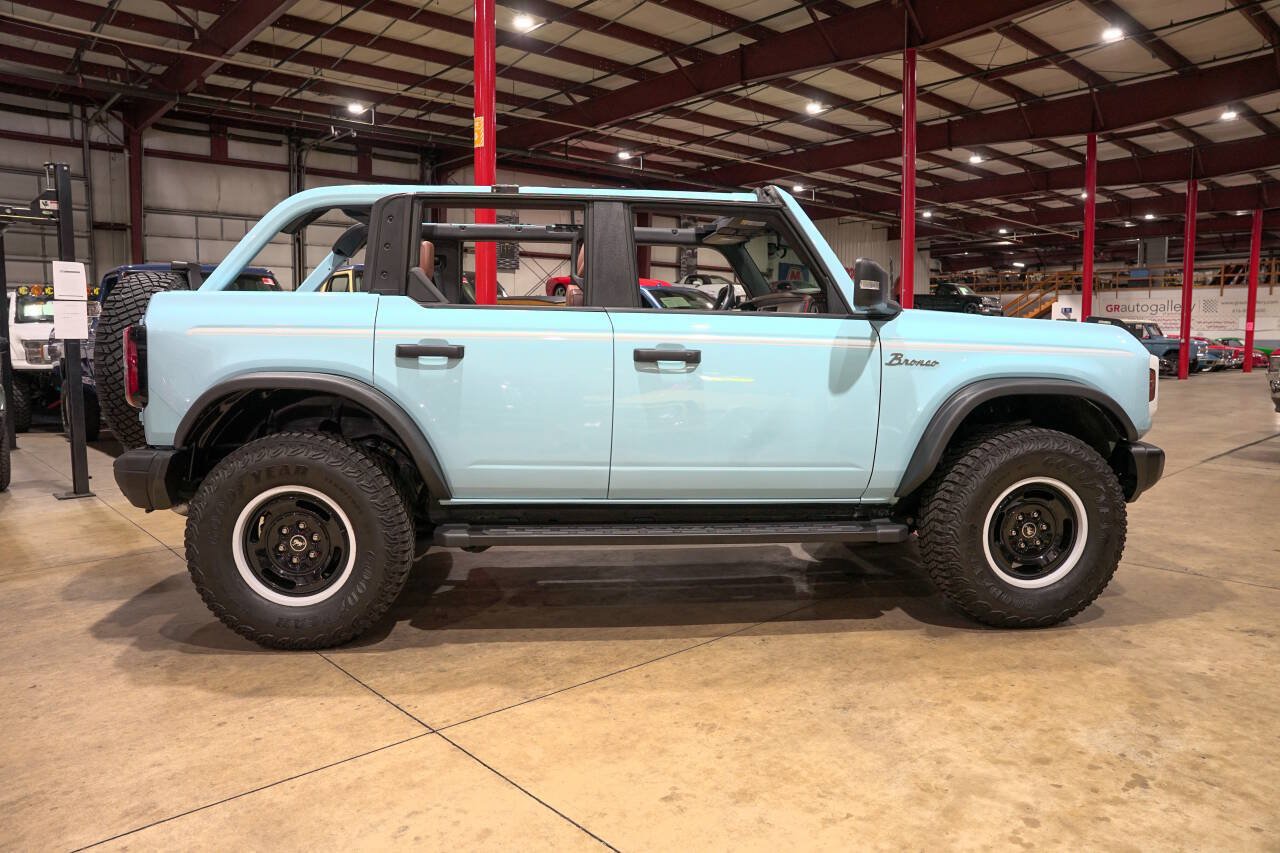 Used 2023 Ford Bronco Heritage Edition AWD/4WD image 10