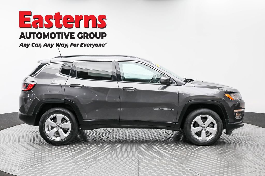 Used 2021 Jeep Compass Latitude w/ Driver Assistance Group image 4