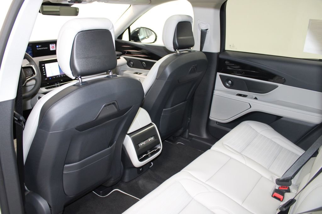 New 2026 Lincoln Nautilus Reserve image 25