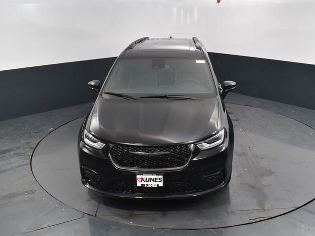 New 2026 Chrysler Pacifica Limited w/ S Appearance Package image 36