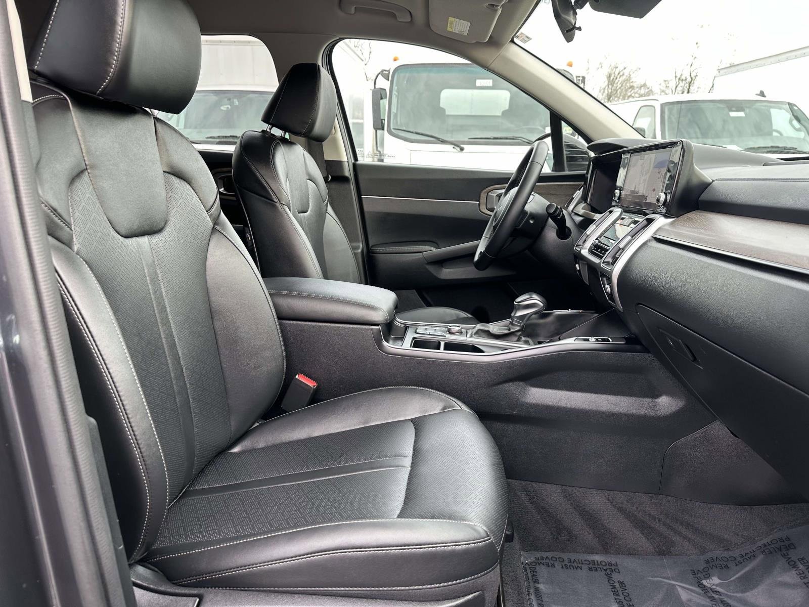 Used 2022 Kia Sorento S image 26