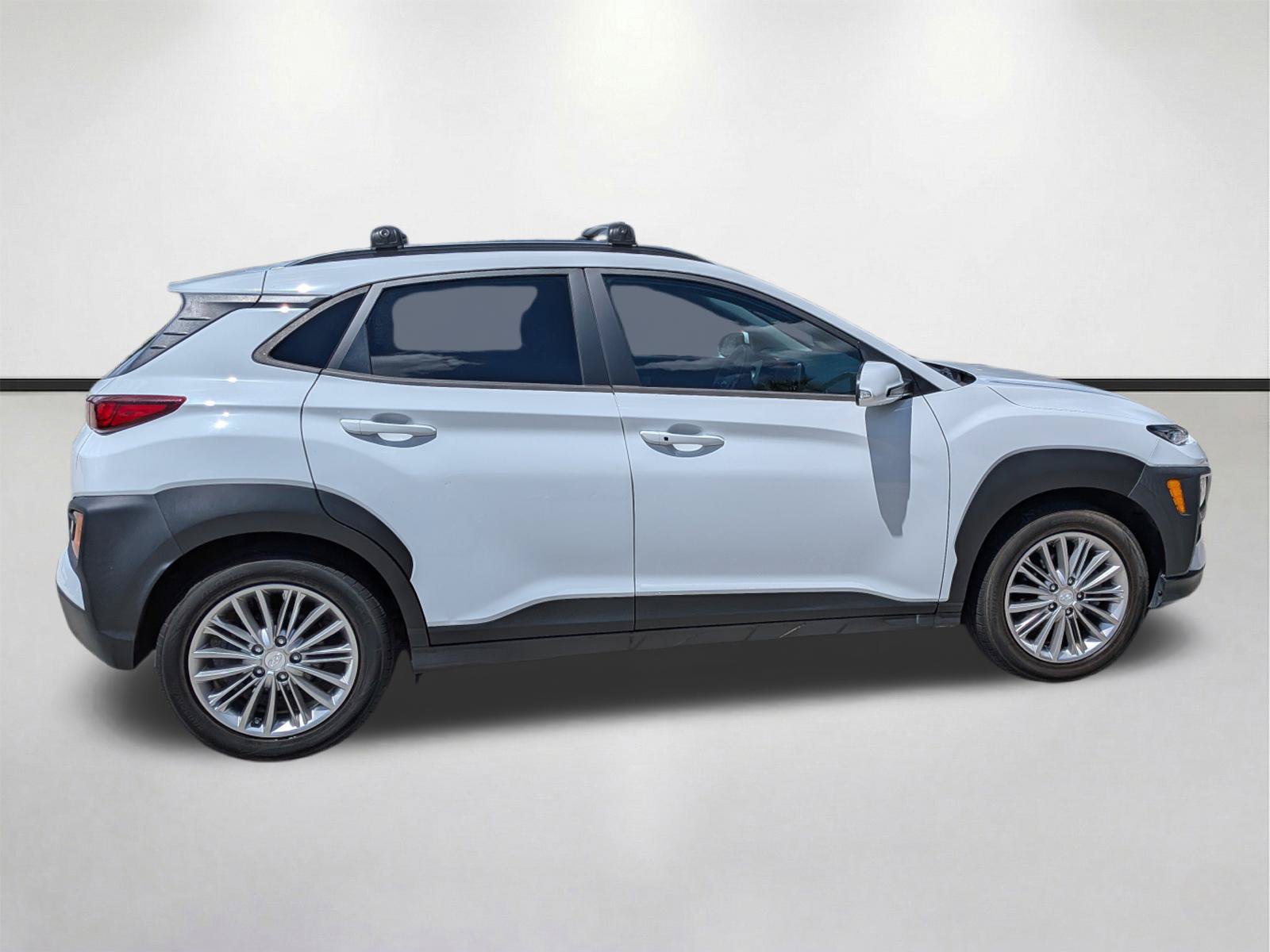 Used 2021 Hyundai Kona SEL FWD image 3