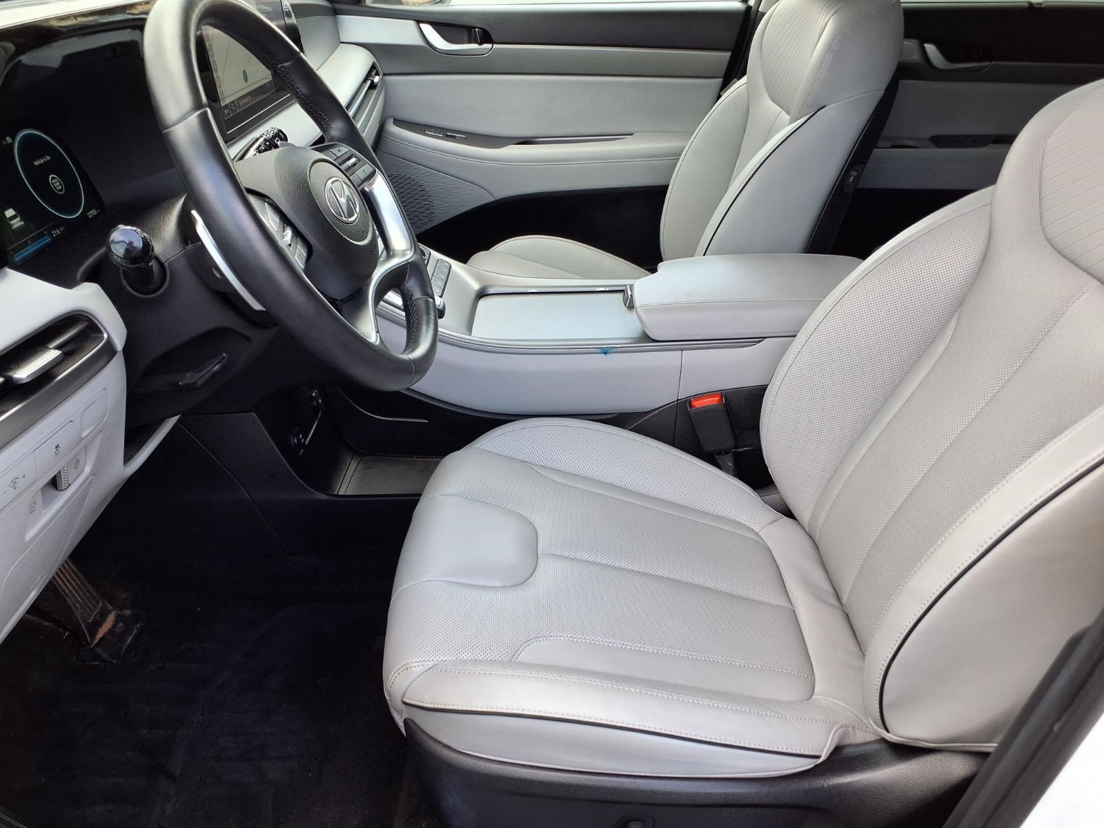 Used 2024 Hyundai Palisade SEL FWD image 14