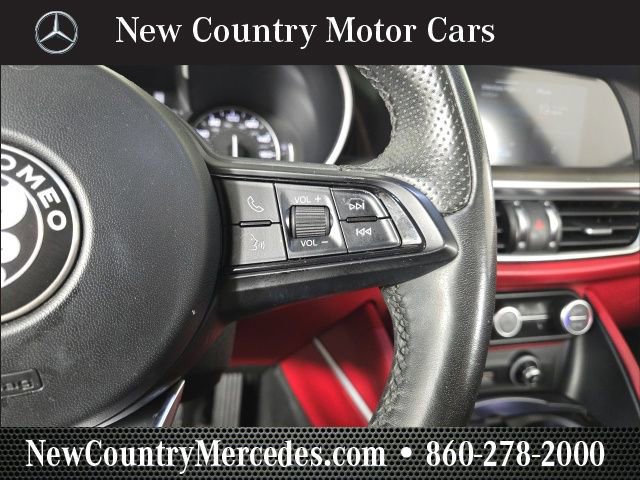 Used 2021 Alfa Romeo Stelvio Ti w/ Nero Edizione image 21