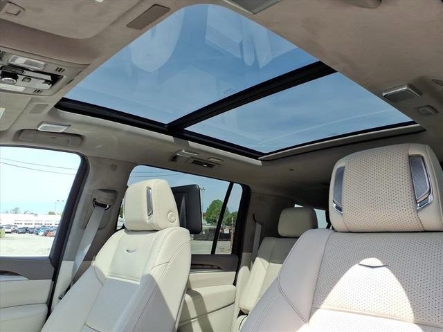 New 2026 Cadillac Escalade ESV Platinum Sport w/ LPO, ONYX Package AWD/4WD image 9