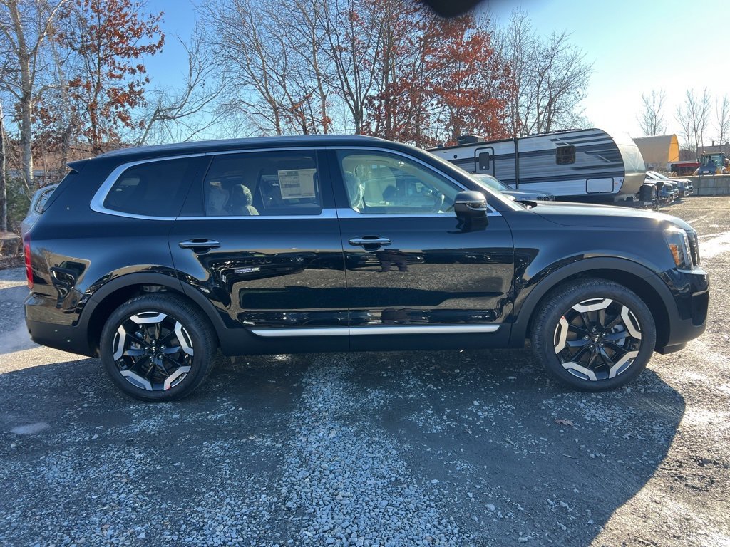 New 2025 Kia Telluride S image 4