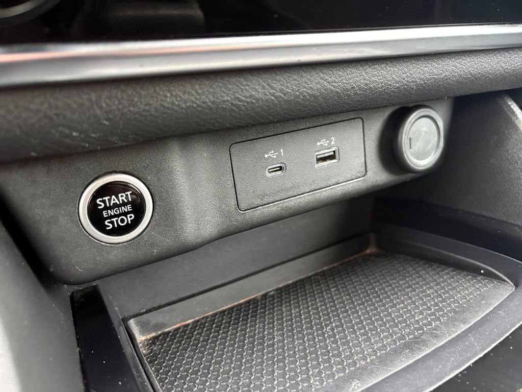 Used 2023 Nissan Rogue S image 12