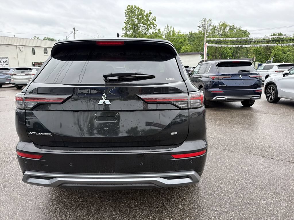 New 2026 Mitsubishi Outlander SE AWD/4WD image 5