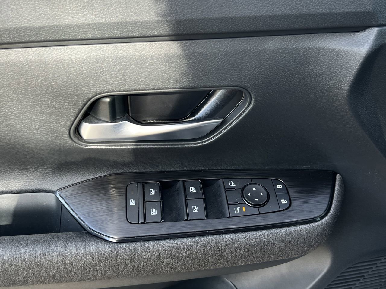 Used 2026 Nissan Kicks SV image 23