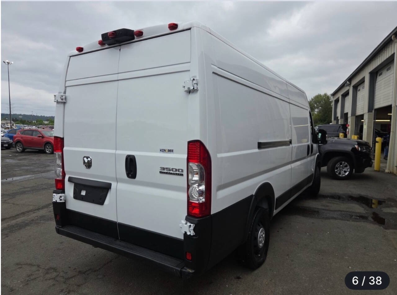 Used 2023 RAM ProMaster 3500 FWD image 3