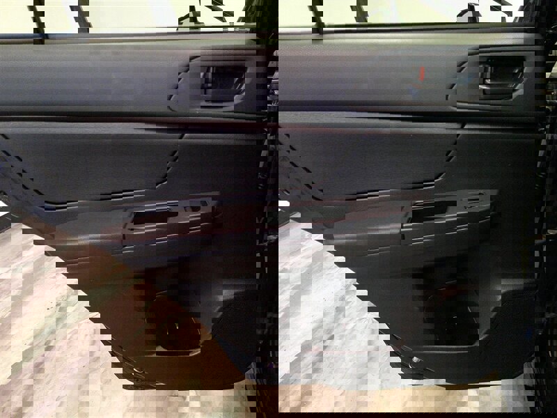 Used 2013 Subaru Impreza 2.0i image 32