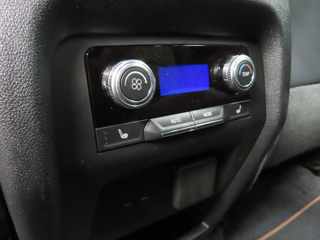 Used 2024 GMC Acadia AT4 w/ Luxury Package image 14