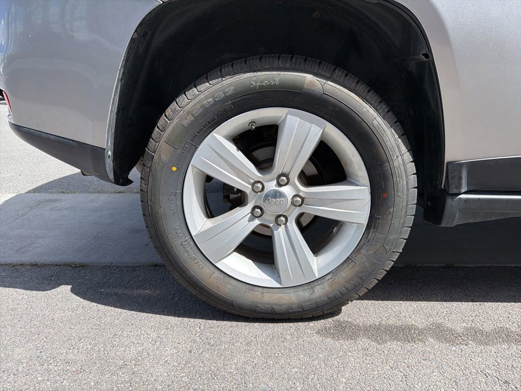Used 2016 Jeep Compass Latitude AWD/4WD image 40