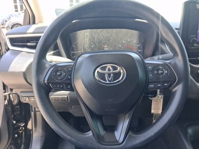 Used 2025 Toyota Corolla LE FWD image 15