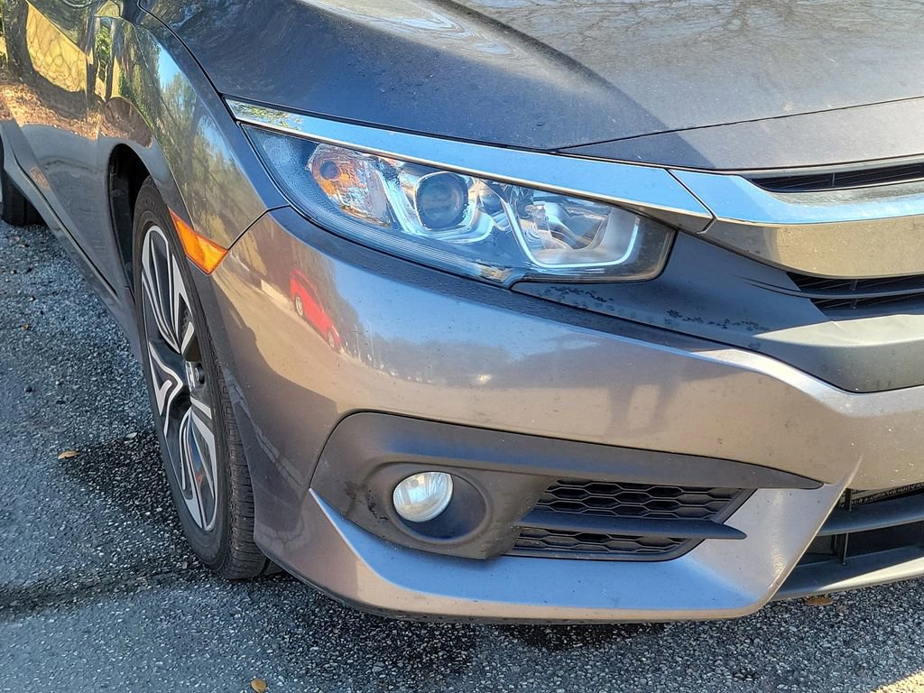 Used 2018 Honda Civic EX-T image 4