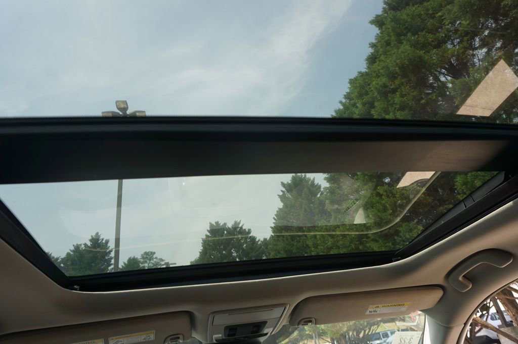 Used 2023 Honda Pilot Elite image 15