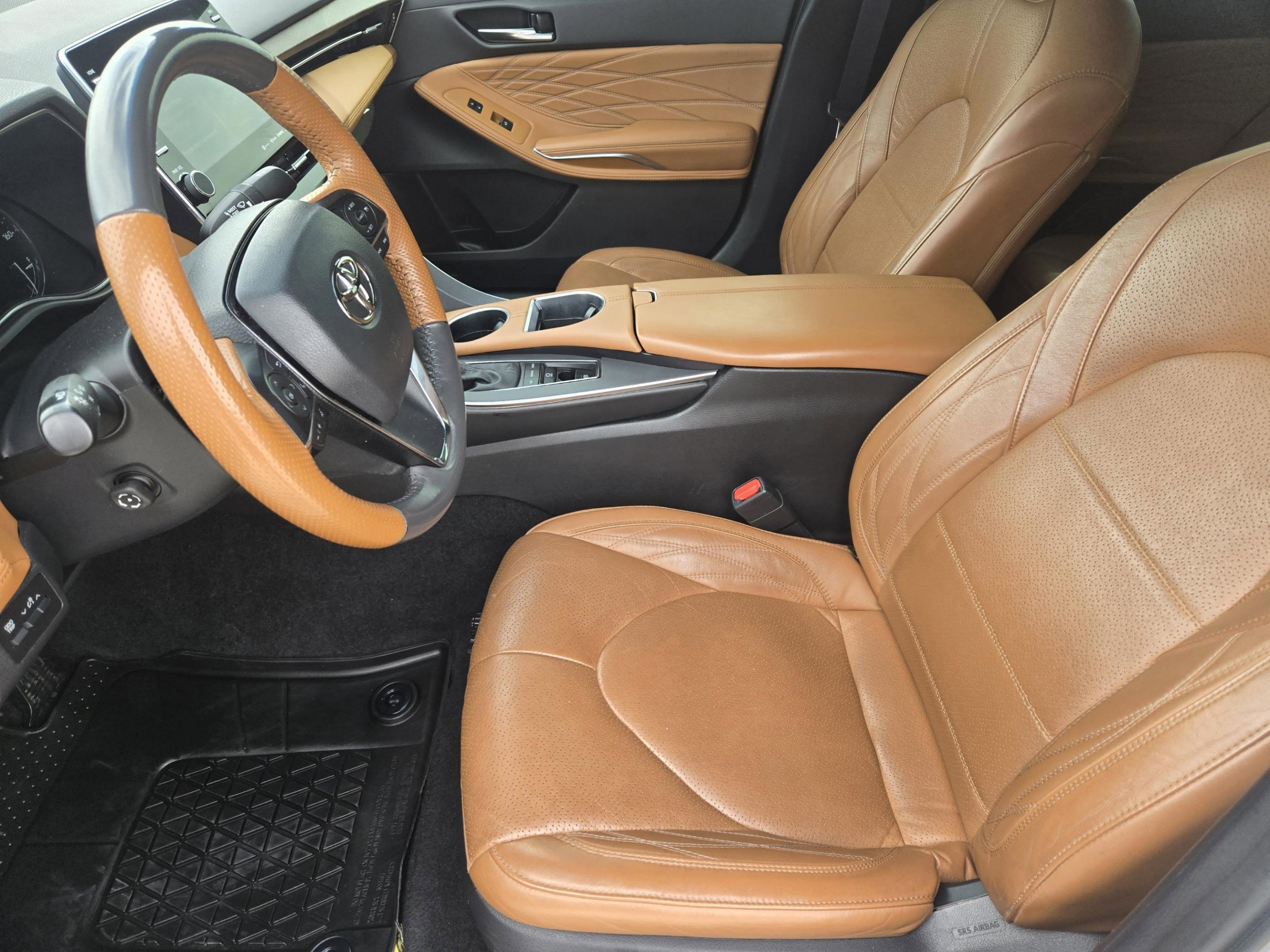 Used 2022 Toyota Avalon Limited image 6