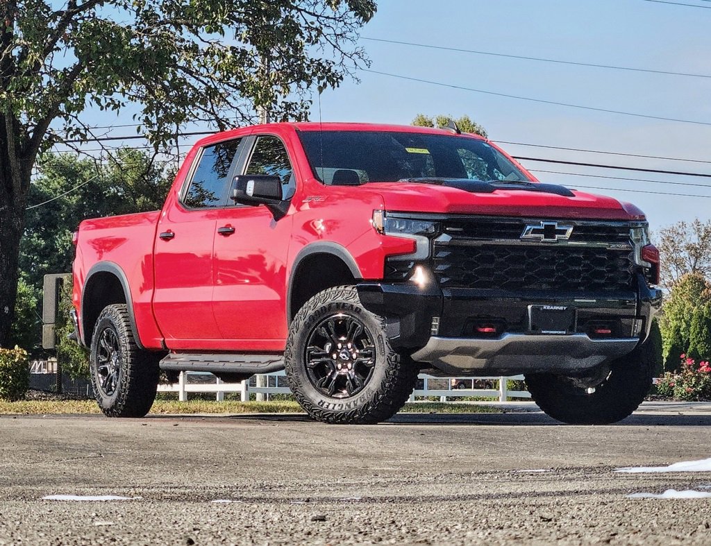Used 2024 Chevrolet Silverado 1500 ZR2 w/ Technology Package image 1