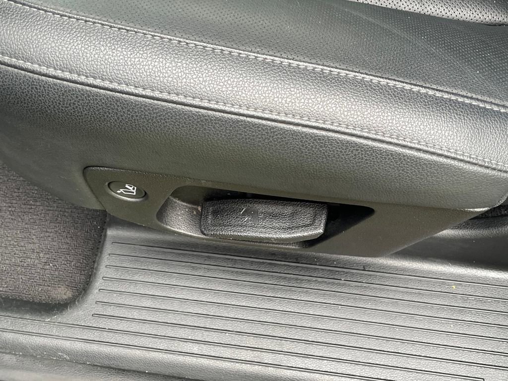 Used 2022 Kia Telluride EX w/ EX Premium Package image 36