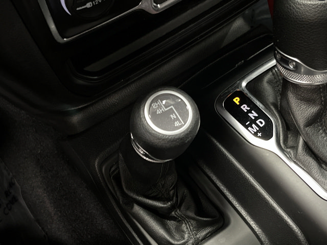 Used 2021 Jeep Wrangler Sport AWD/4WD image 29