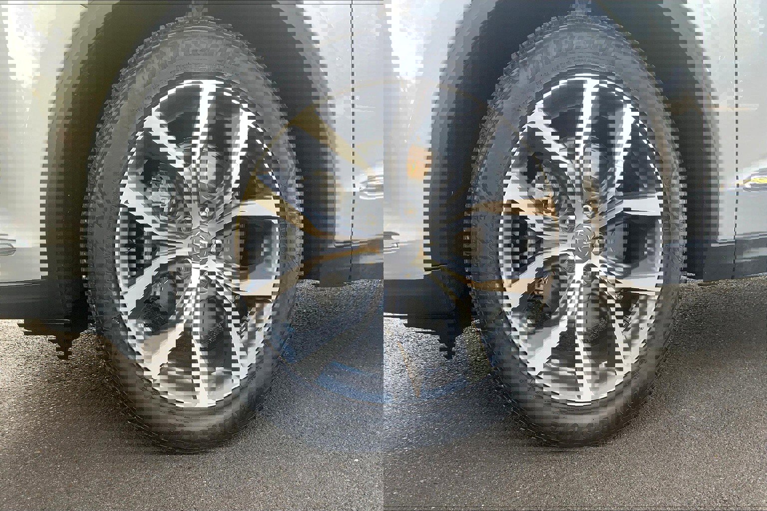 Used 2023 Acura MDX SH-AWD w/ Technology Package image 10