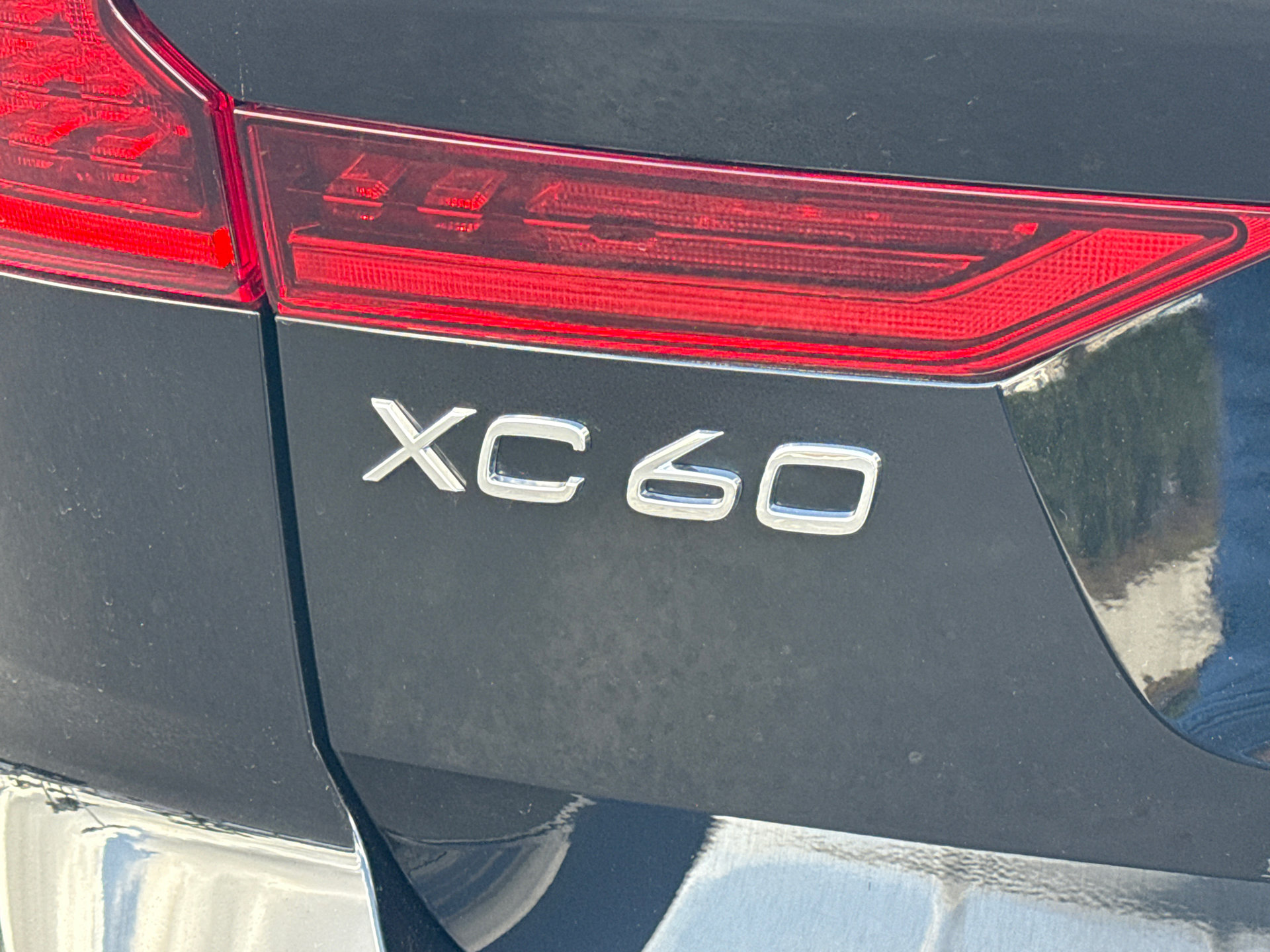 Used 2026 Volvo XC60 B5 Plus w/ Climate Package PRO AWD/4WD image 9