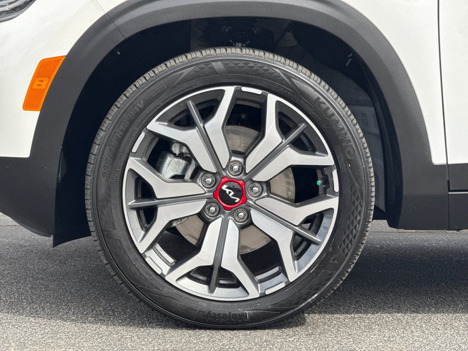 Used 2022 Kia Seltos SX w/ Sunroof Package image 25