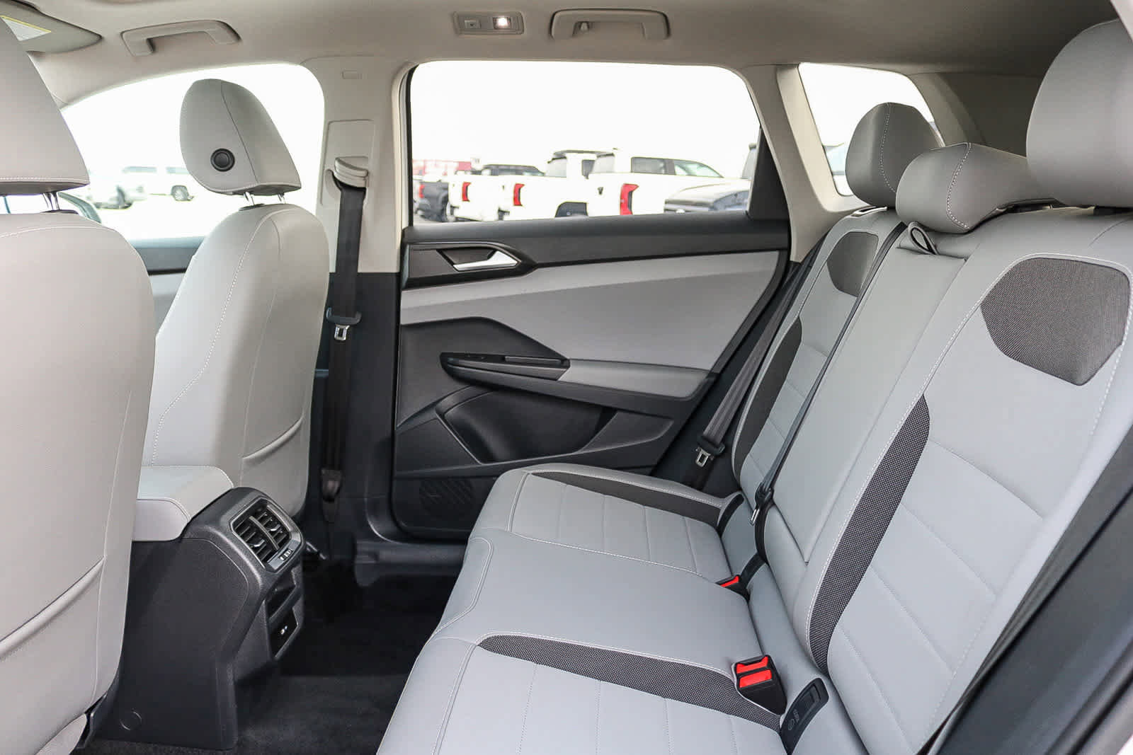 Used 2023 Volkswagen Taos SE image 18