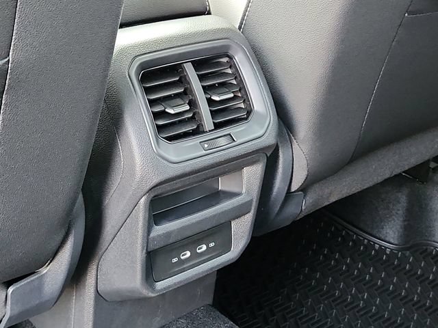New 2026 Volkswagen Taos SE AWD/4WD image 30