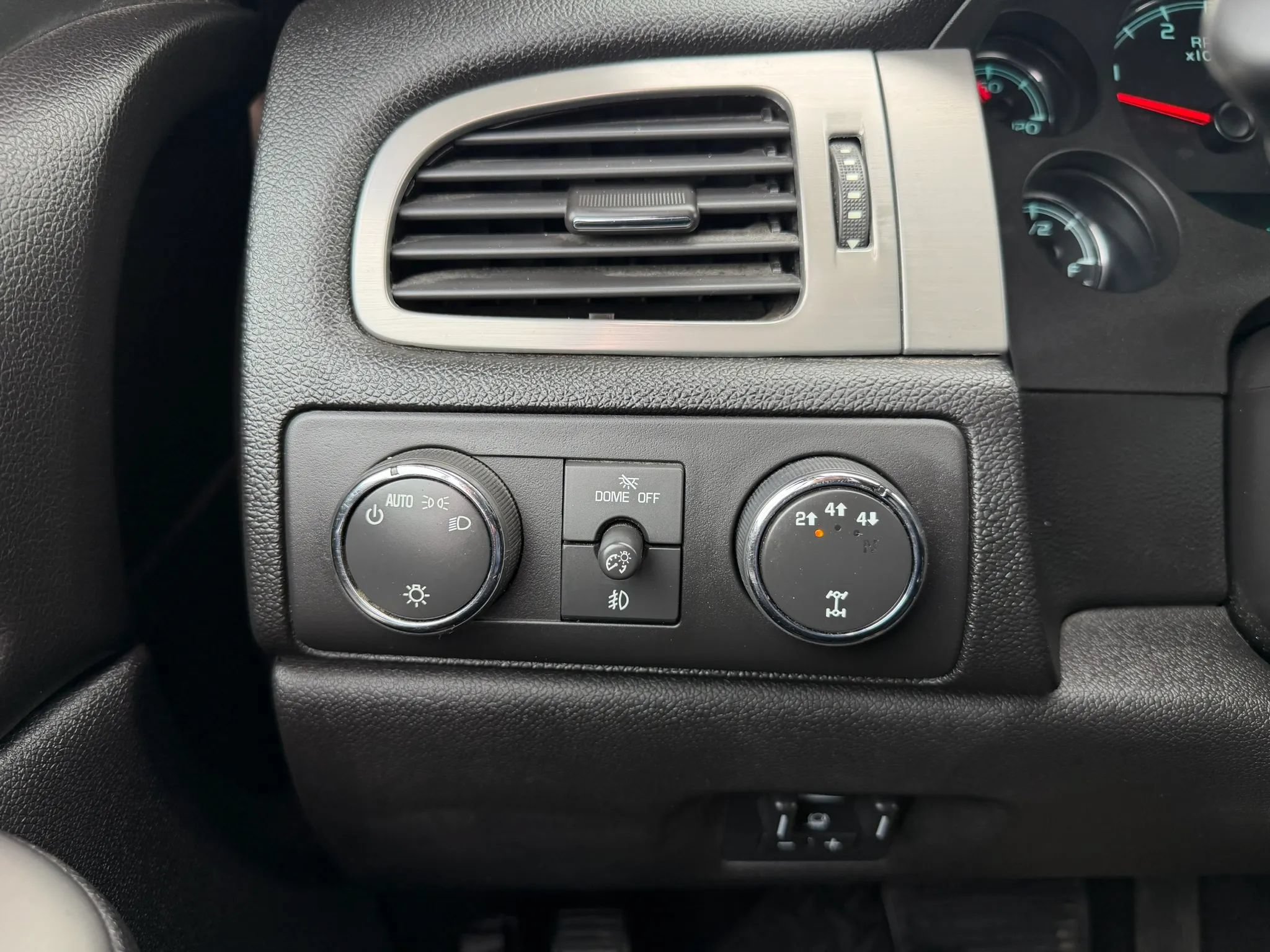 Used 2013 Chevrolet Silverado 3500 LTZ w/ LTZ Plus Package AWD/4WD image 23