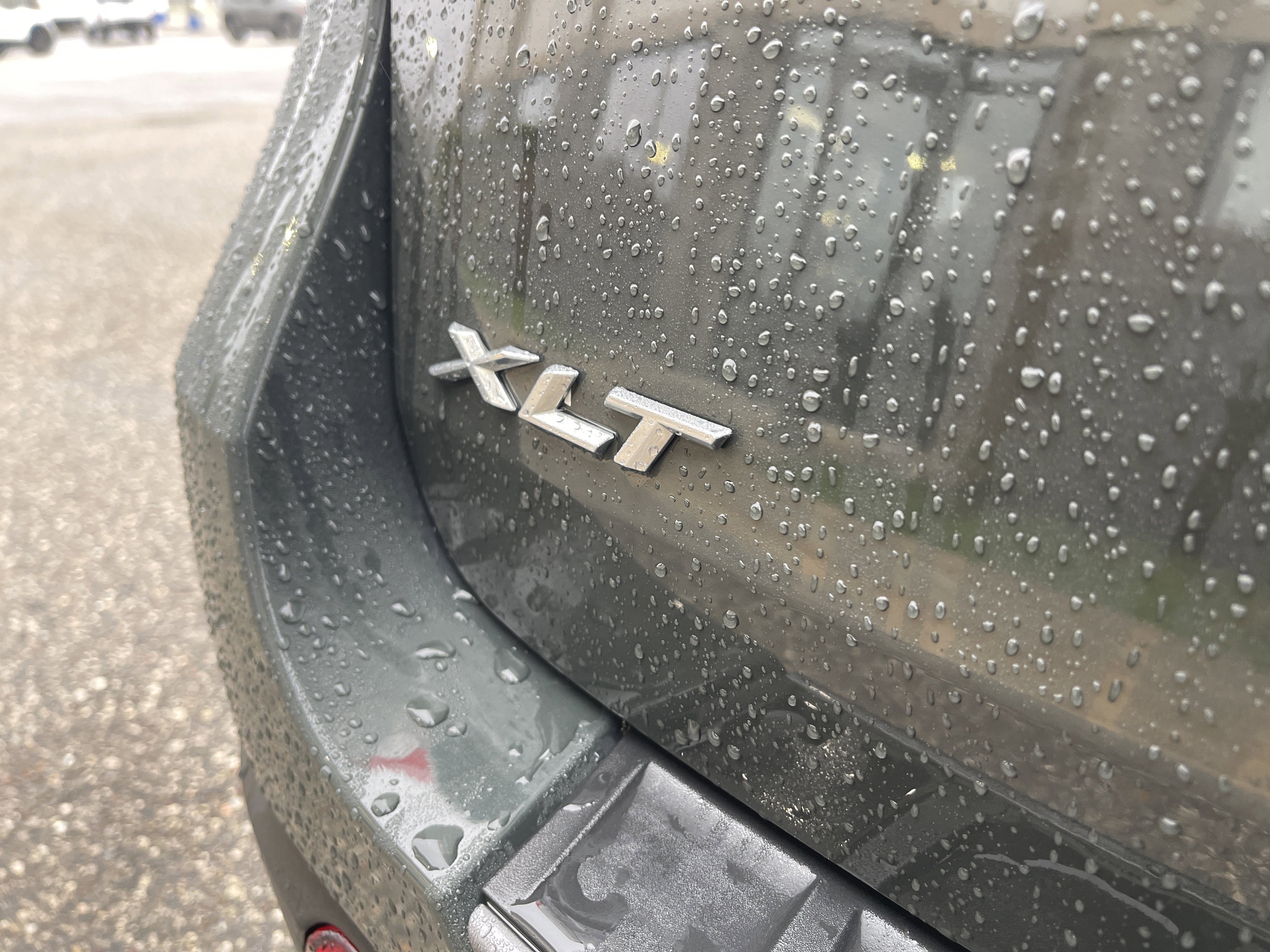 Used 2022 Ford Explorer XLT w/ Equipment Group 202A AWD/4WD image 28