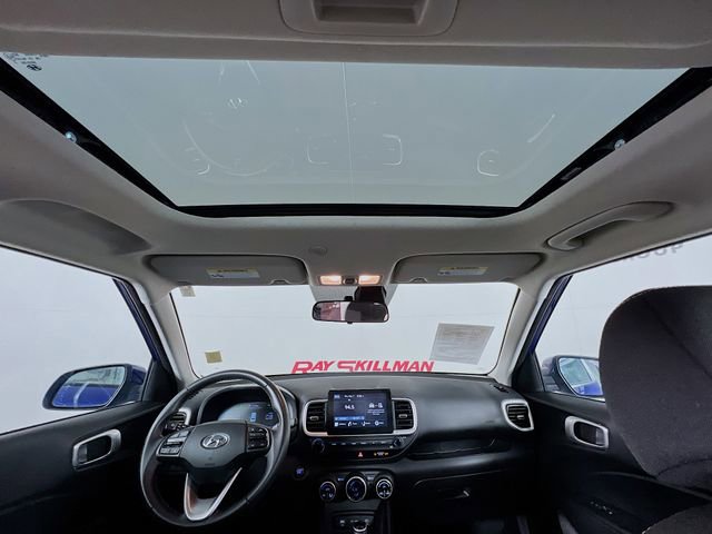 Used 2025 Hyundai Venue SEL FWD image 24