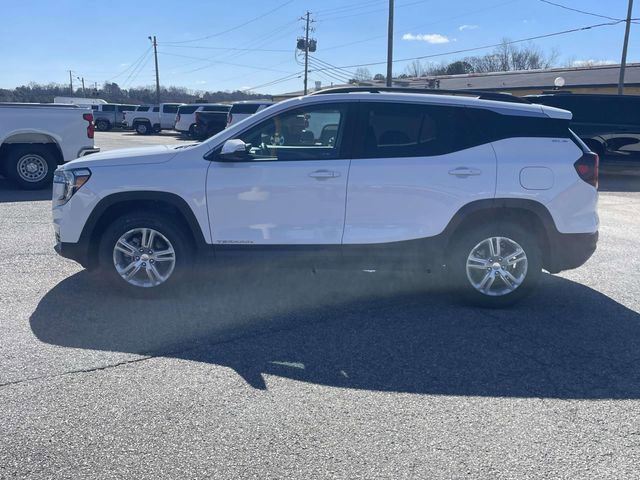 Used 2024 GMC Terrain SLE w/ Driver Convenience Package AWD/4WD image 7