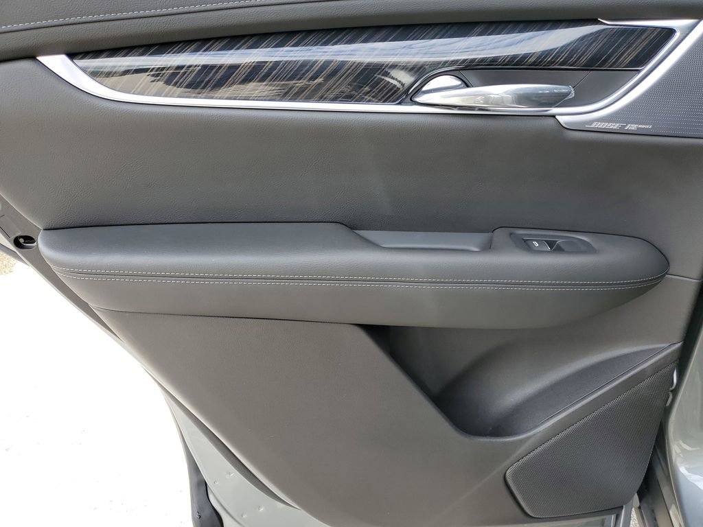 Used 2023 Cadillac XT6 Premium Luxury image 10