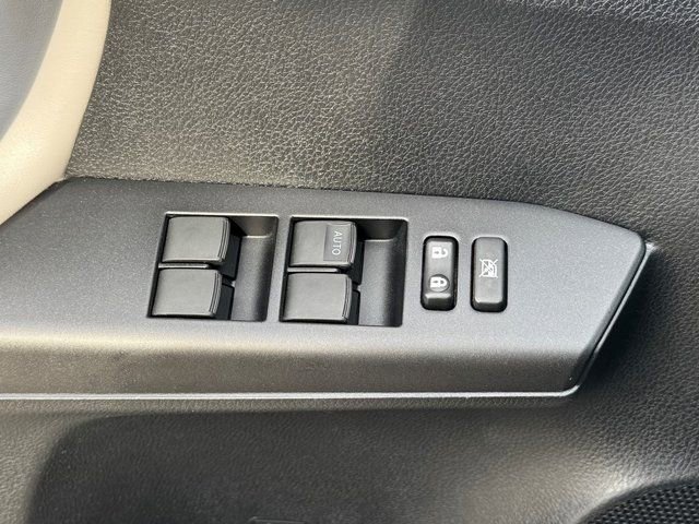 Used 2017 Toyota RAV4 XLE w/ Plus Extra Value Package image 31