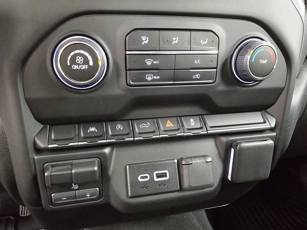 Used 2026 Chevrolet Silverado 1500 Custom AWD/4WD image 21